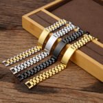 A Sleek Fashion Forward Alloy Bracelet